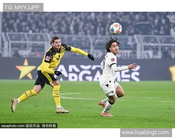 国王杯曼联大胜多特蒙德点球大战引发争议全场沸腾