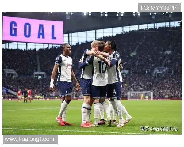 欧联杯激战AC米兰与曼城战成平局点球大战引发争议与全场沸腾