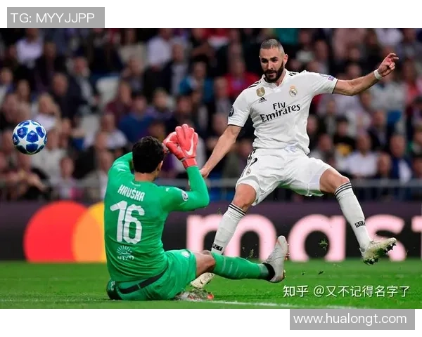 足总杯激战：那不勒斯小胜皇马红牌争议引发全场热议