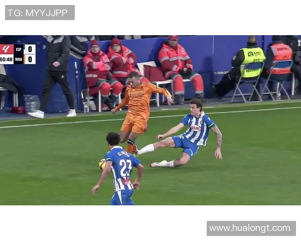 欧联杯精彩对决阿森纳大胜皇马神扑瞬间引发全场狂欢分析 欧联杯精彩对决阿森纳大胜皇马神扑瞬间引发全场狂欢分析