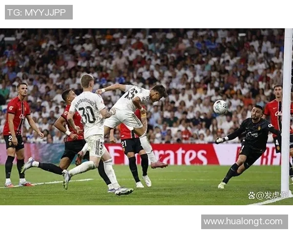 英超经典对决皇马绝杀阿森纳全场沸腾的瞬间解析 英超经典对决皇马绝杀阿森纳全场沸腾的瞬间解析